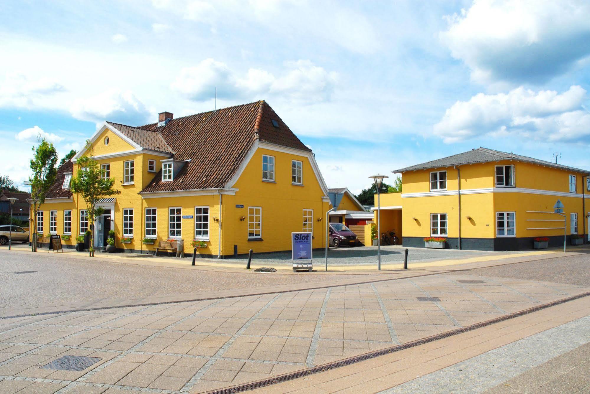Hotel Smedegaarden Lem  ภายนอก รูปภาพ